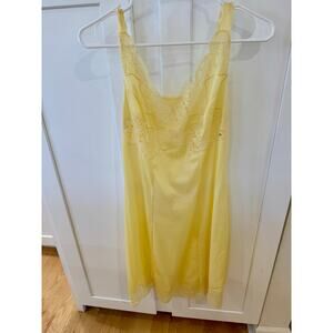 Vintage Yellow Lace Trim Slip Dress Nightgown 36” Bust Romantic Lingerie